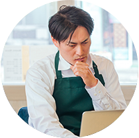 欠員により、至急人材が必要